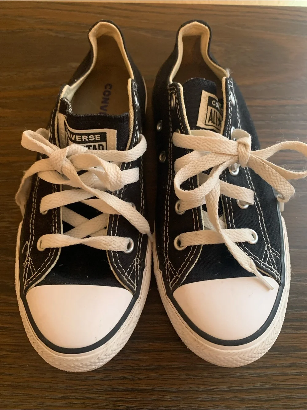 Converse Kids Low Top Sneakers - Size 2 Black & White